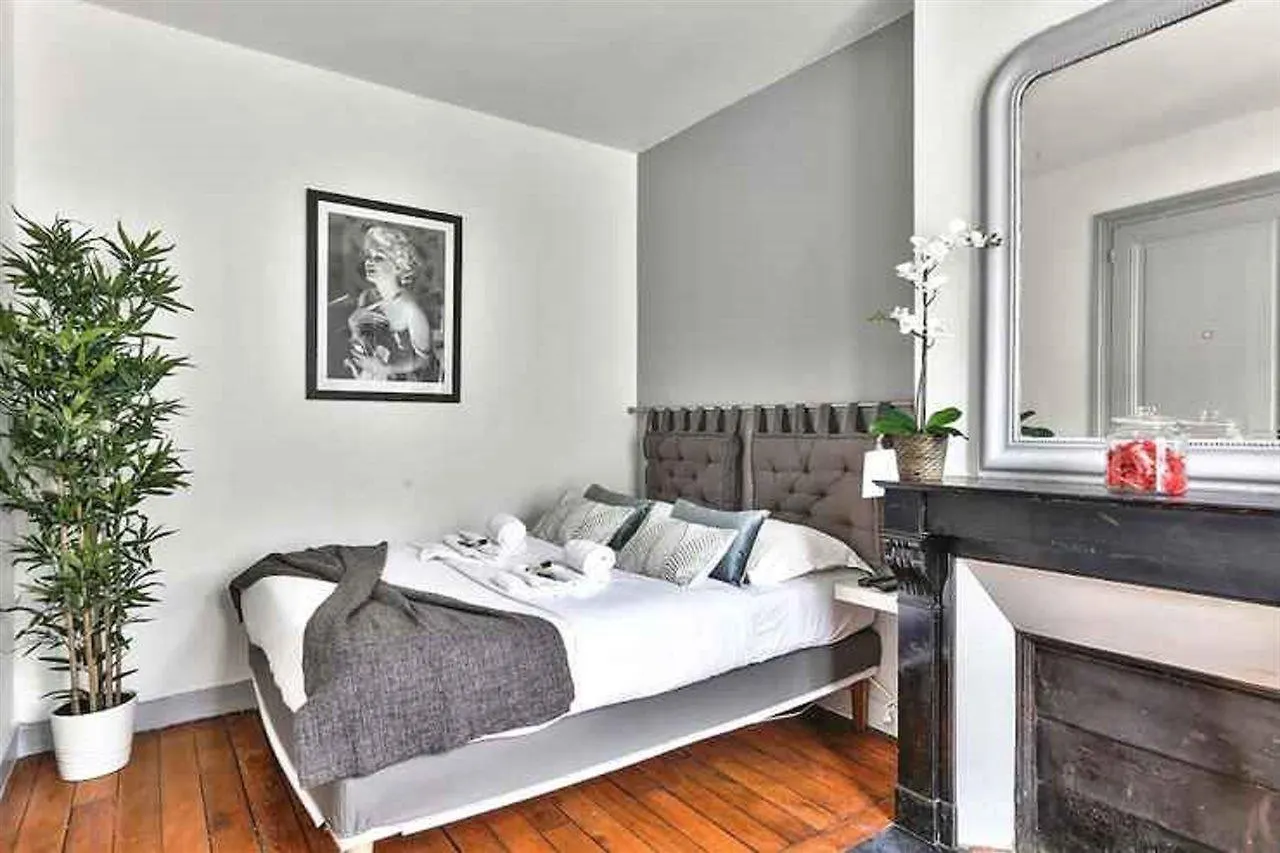 Apartment Tres Beau 2 Pieces - Viieme Paris